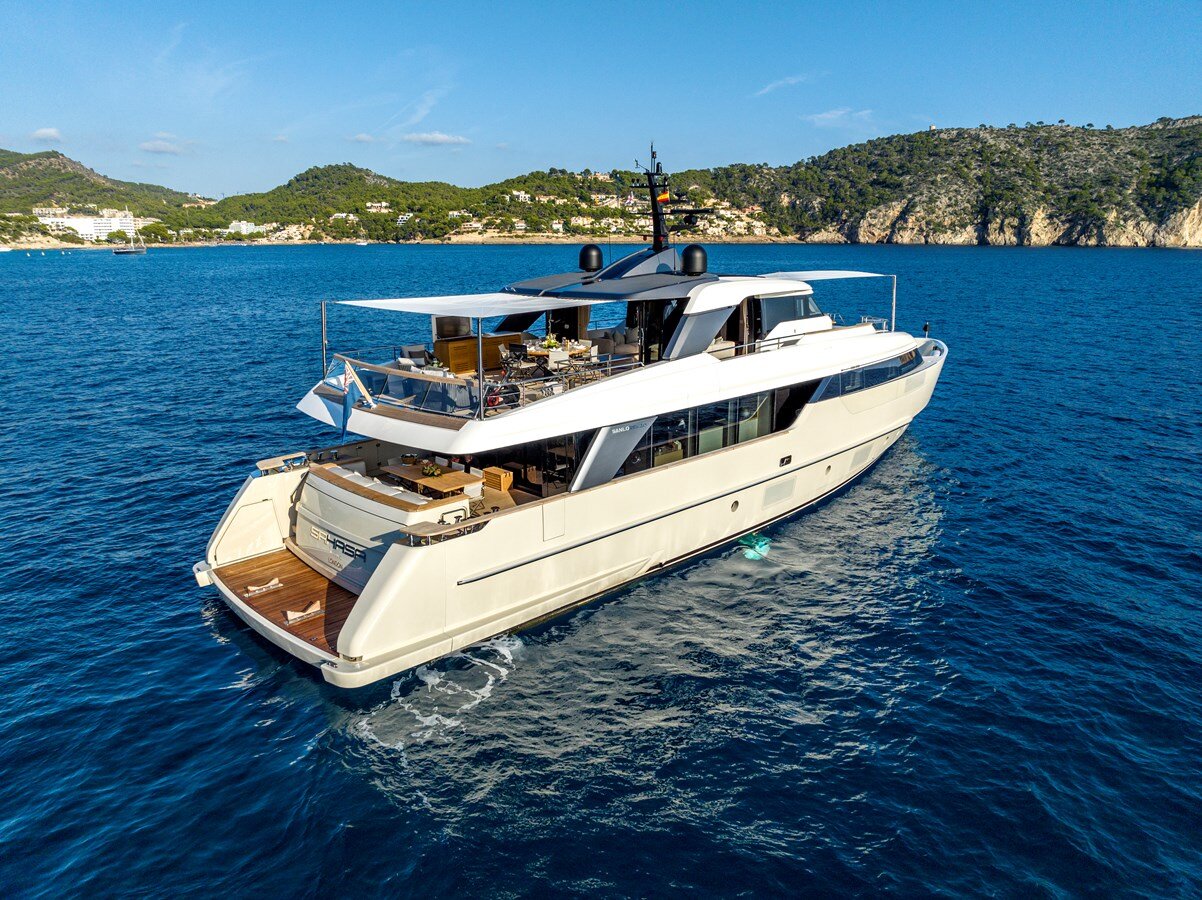 2023-sanlorenzo-94-11-aa9bf5