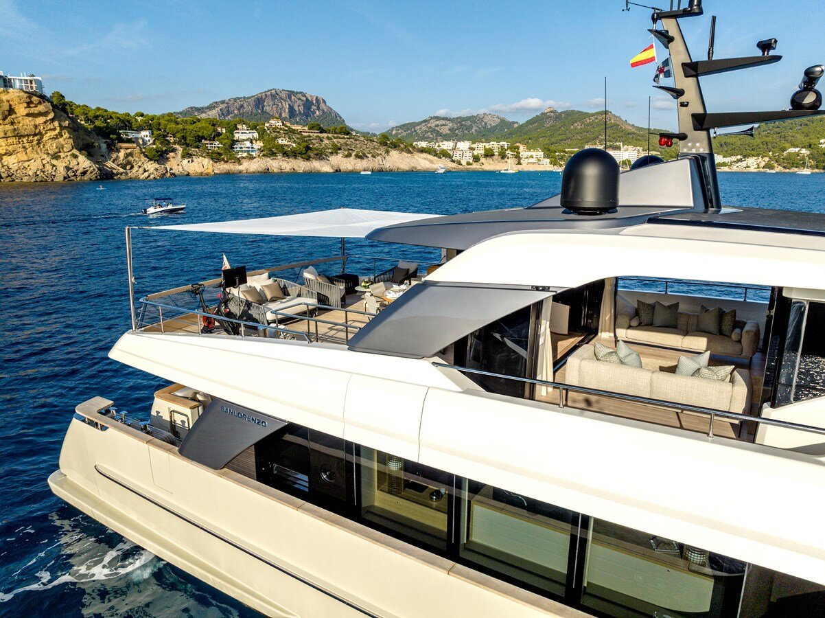 2023-sanlorenzo-94-11-aa9bf5