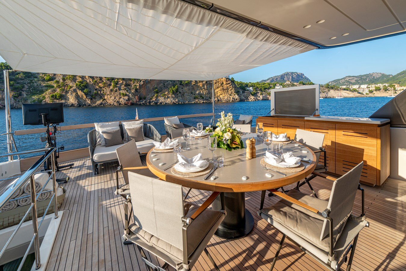 2023-sanlorenzo-94-11-aa9bf5