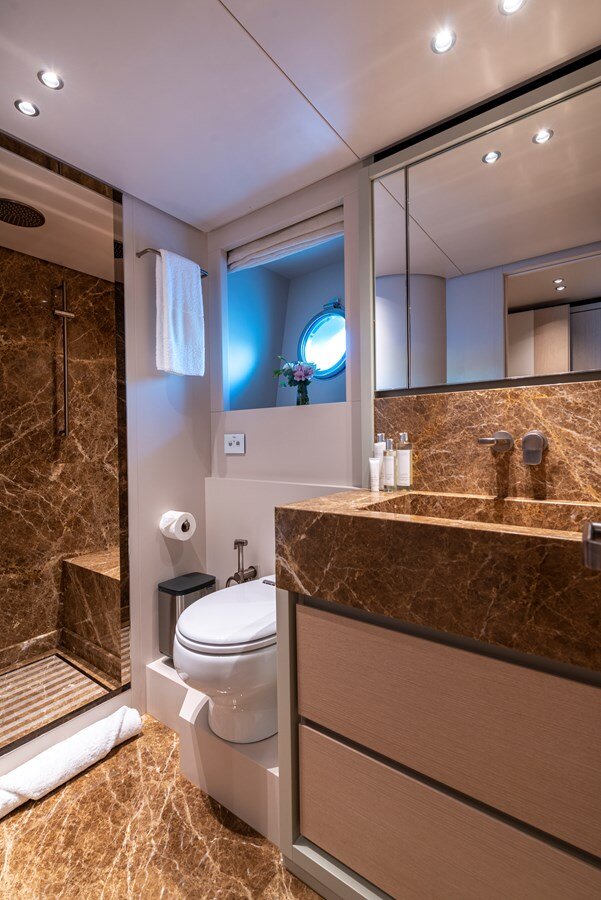 2023-sanlorenzo-94-11-aa9bf5