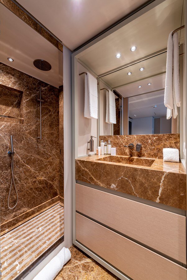 2023-sanlorenzo-94-11-aa9bf5