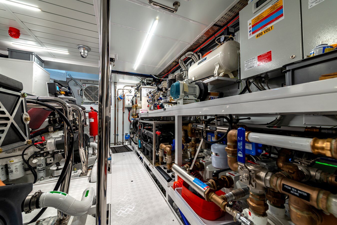 2023-sanlorenzo-94-11-aa9bf5