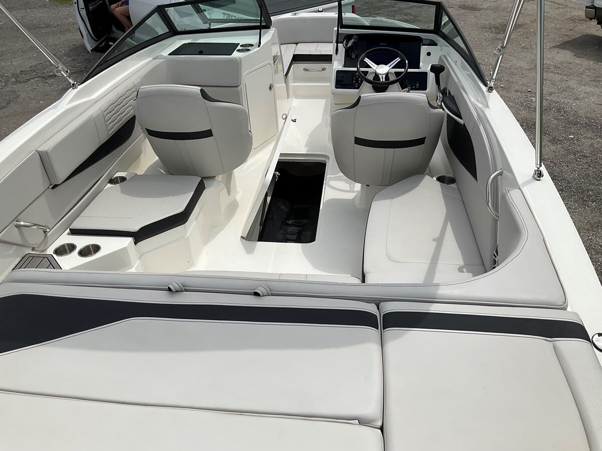 2023-sea-ray-21-fd0152