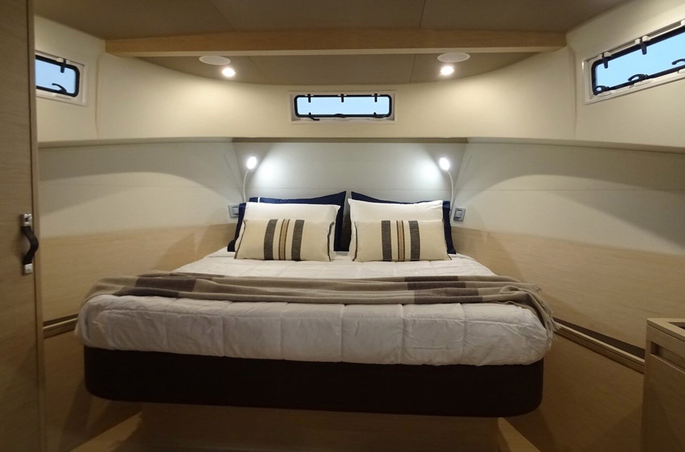 2023-solaris-yachts-44-9d67c8