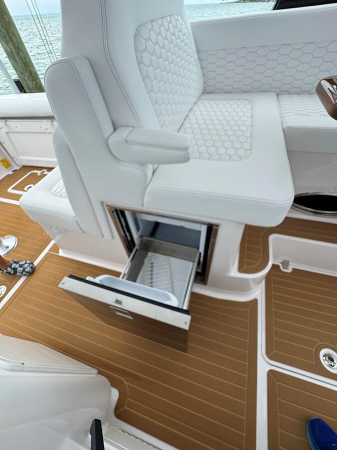 2023-southport-boatworks-32-6-003a79