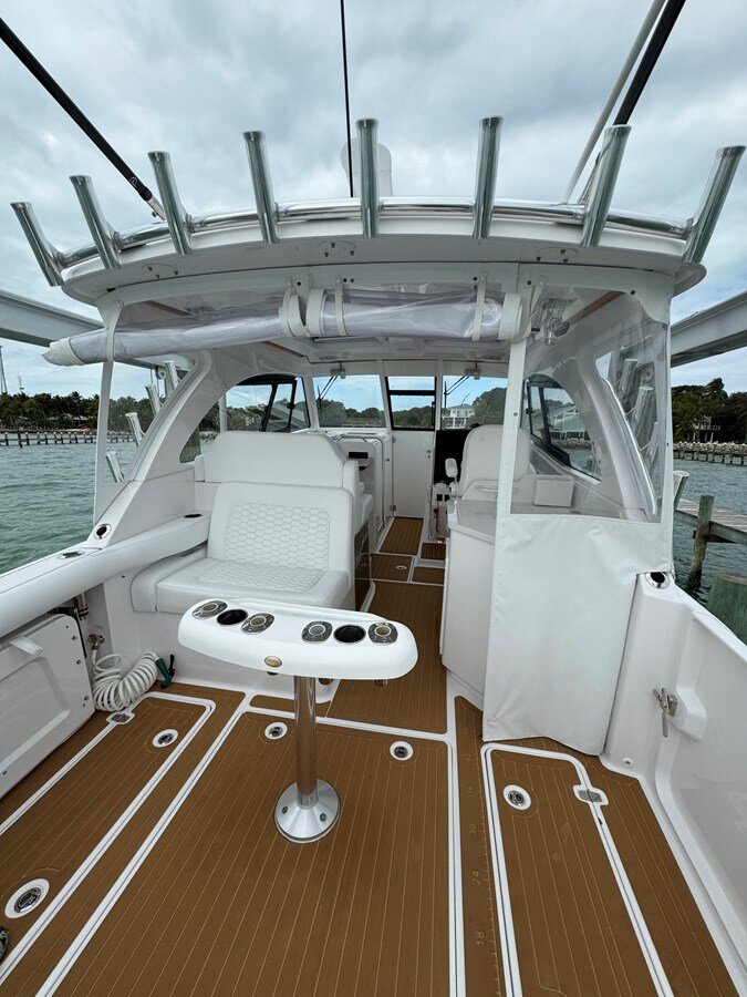 2023-southport-boatworks-32-6-003a79