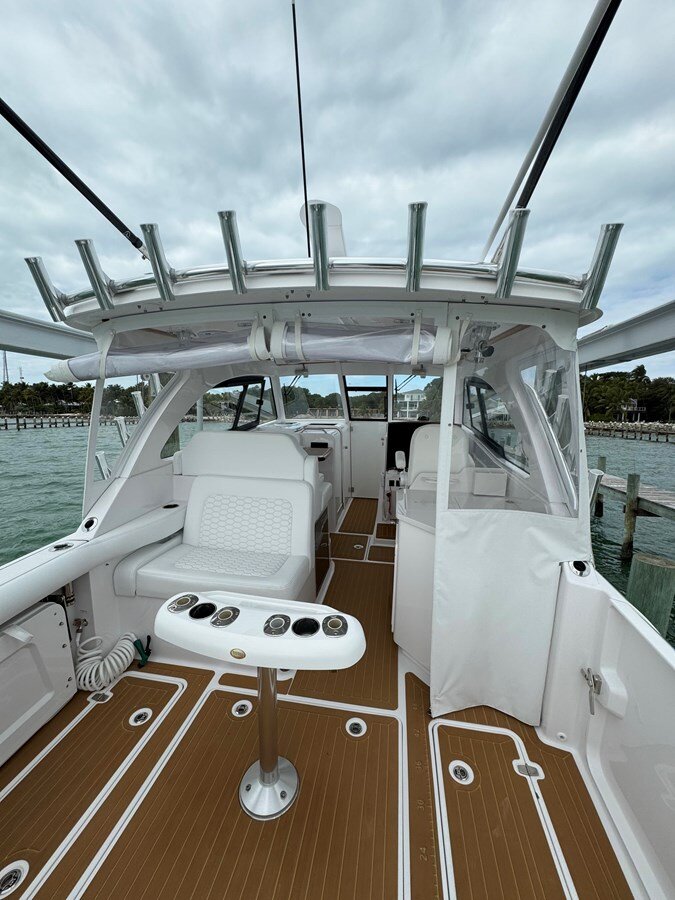 2023-southport-boatworks-32-6-003a79