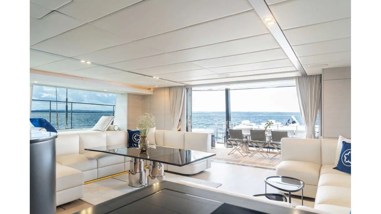 2023-sunreef-yachts-77-2-7d7fbf