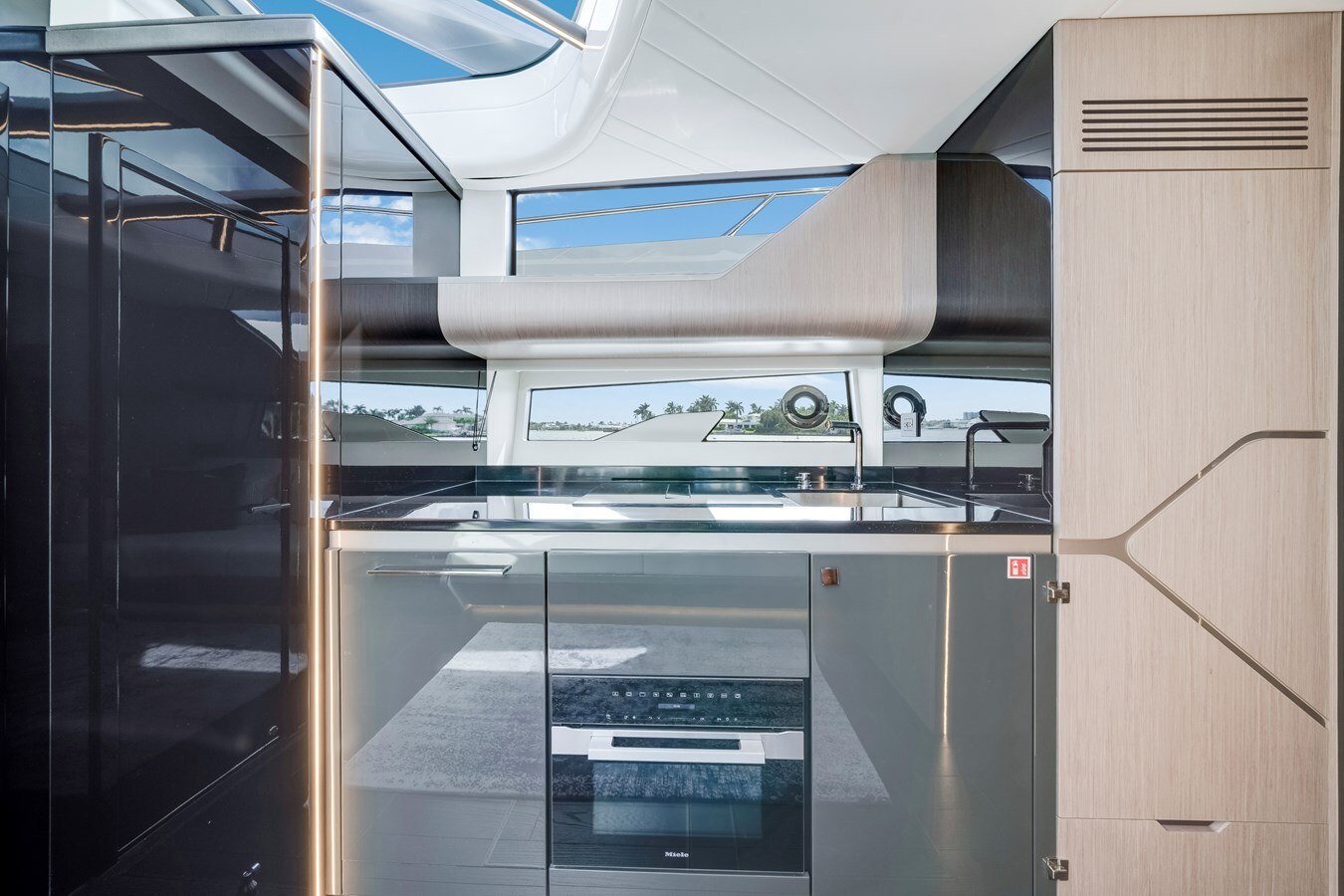 2023-sunseeker-55-33a1b5