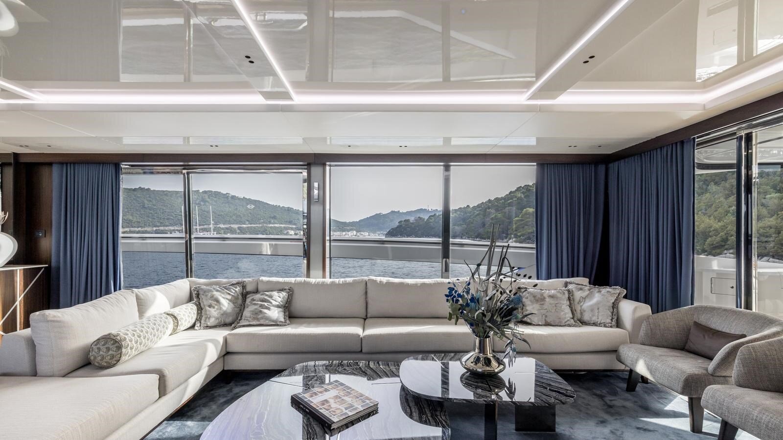 2023-sunseeker-88-11-3061eb