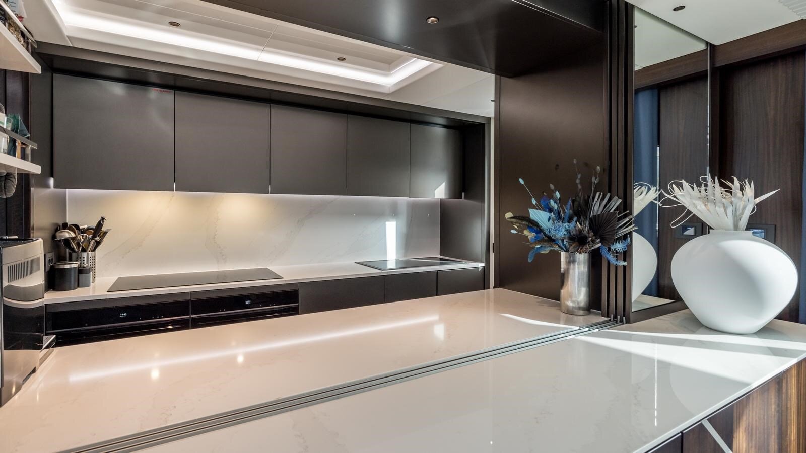 2023-sunseeker-88-11-3061eb