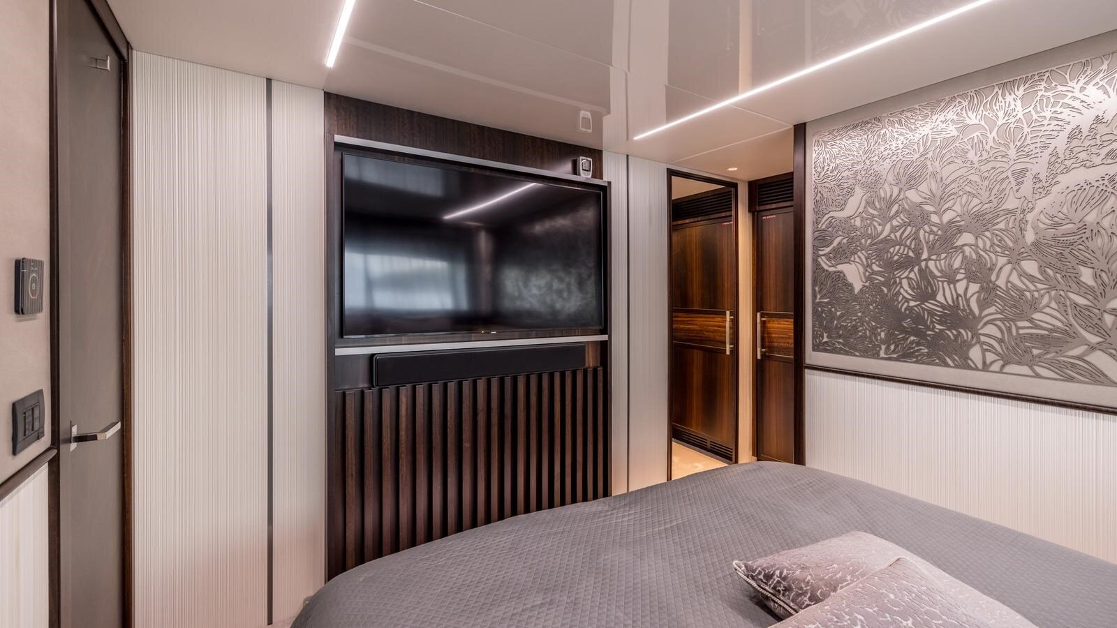 2023-sunseeker-88-11-3061eb