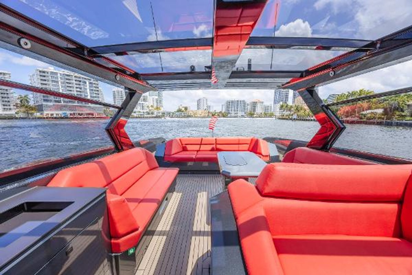 2023-vanquish-yachts-58-8-f25e2f