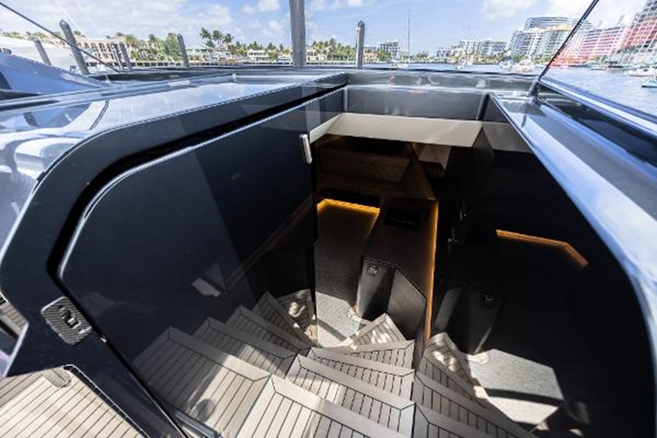 2023-vanquish-yachts-58-8-f25e2f