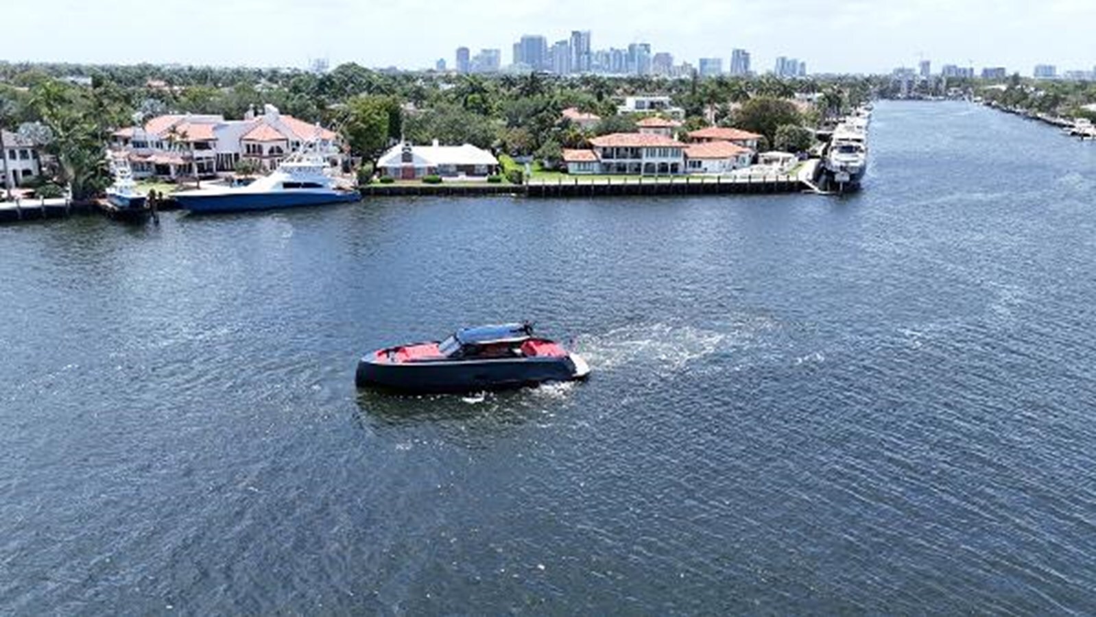 2023-vanquish-yachts-58-8-f25e2f