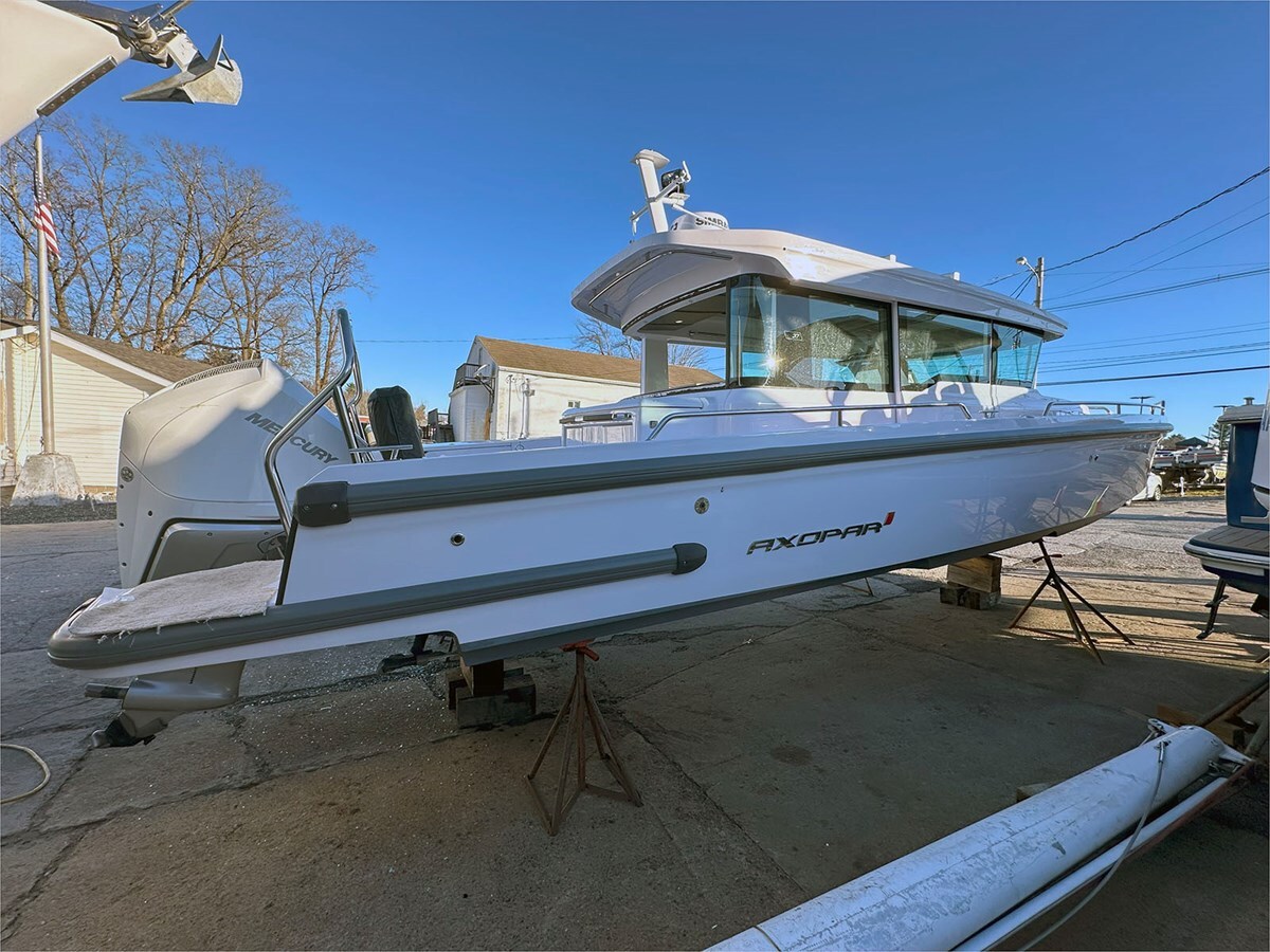 2024-axopar-37-1-54fa4f