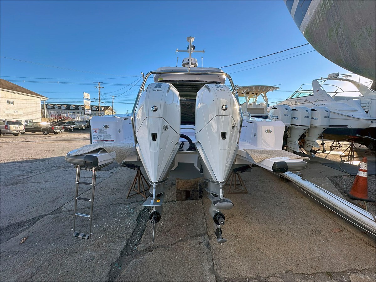 2024-axopar-37-1-54fa4f