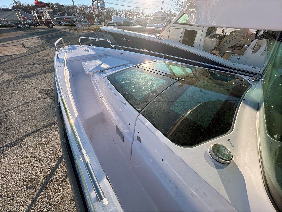 2024-axopar-37-1-54fa4f