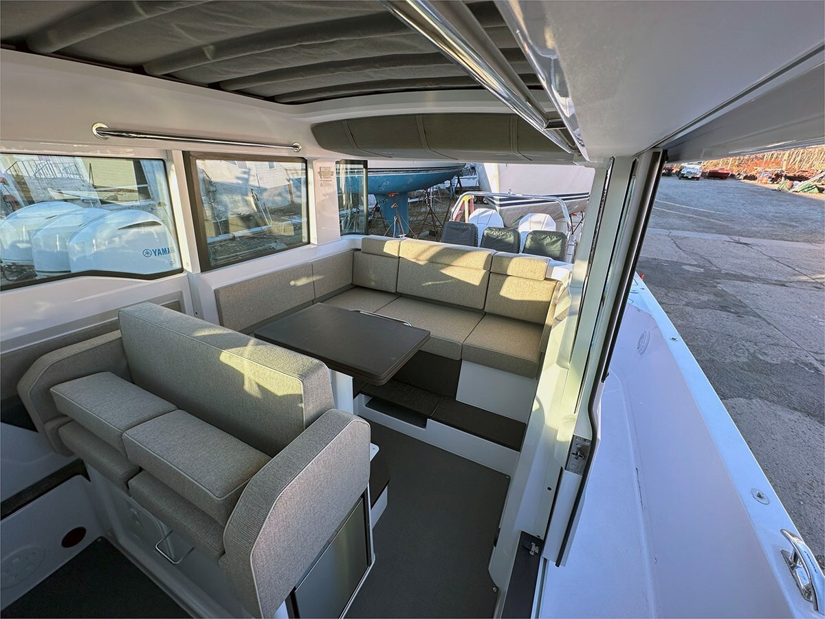 2024-axopar-37-1-54fa4f