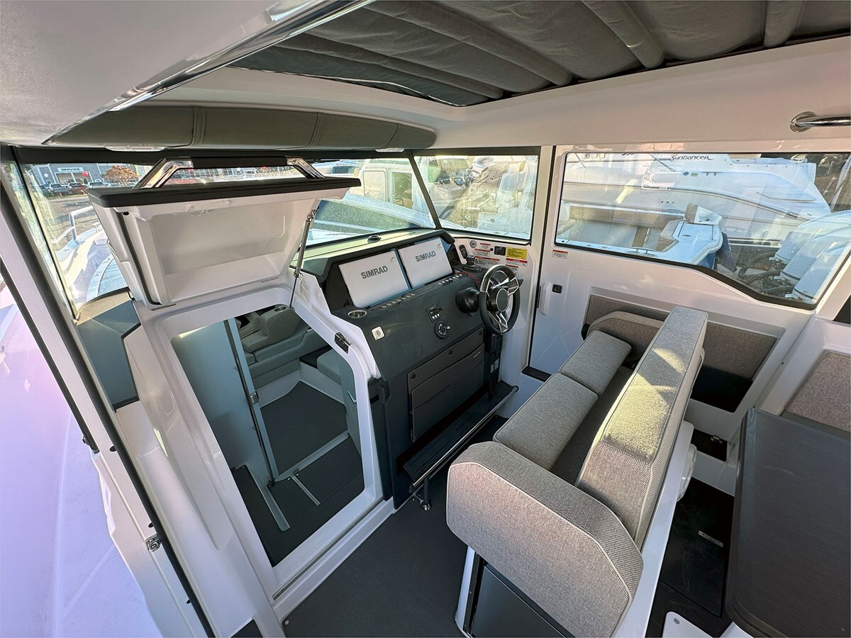 2024-axopar-37-1-54fa4f