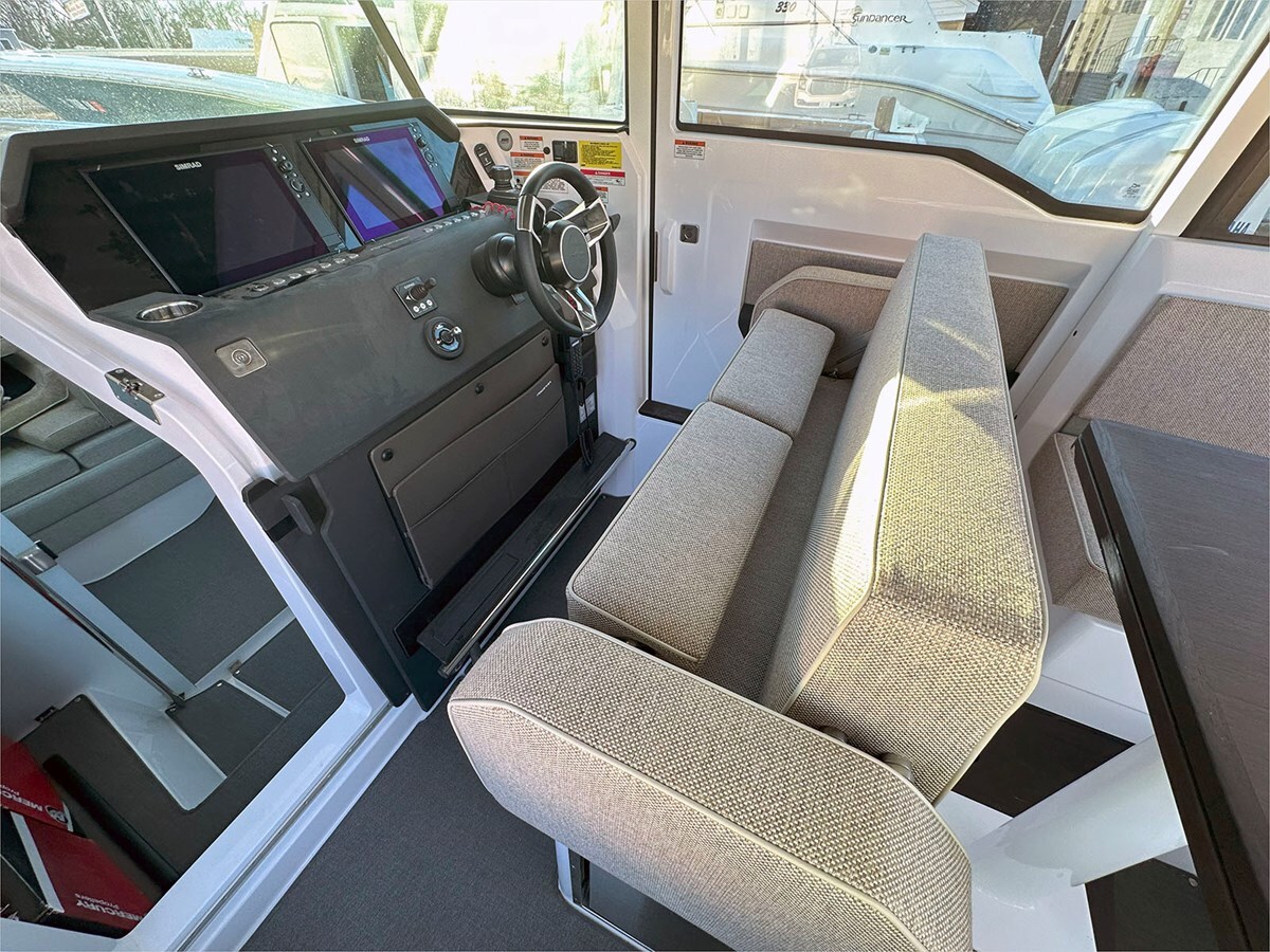 2024-axopar-37-1-54fa4f