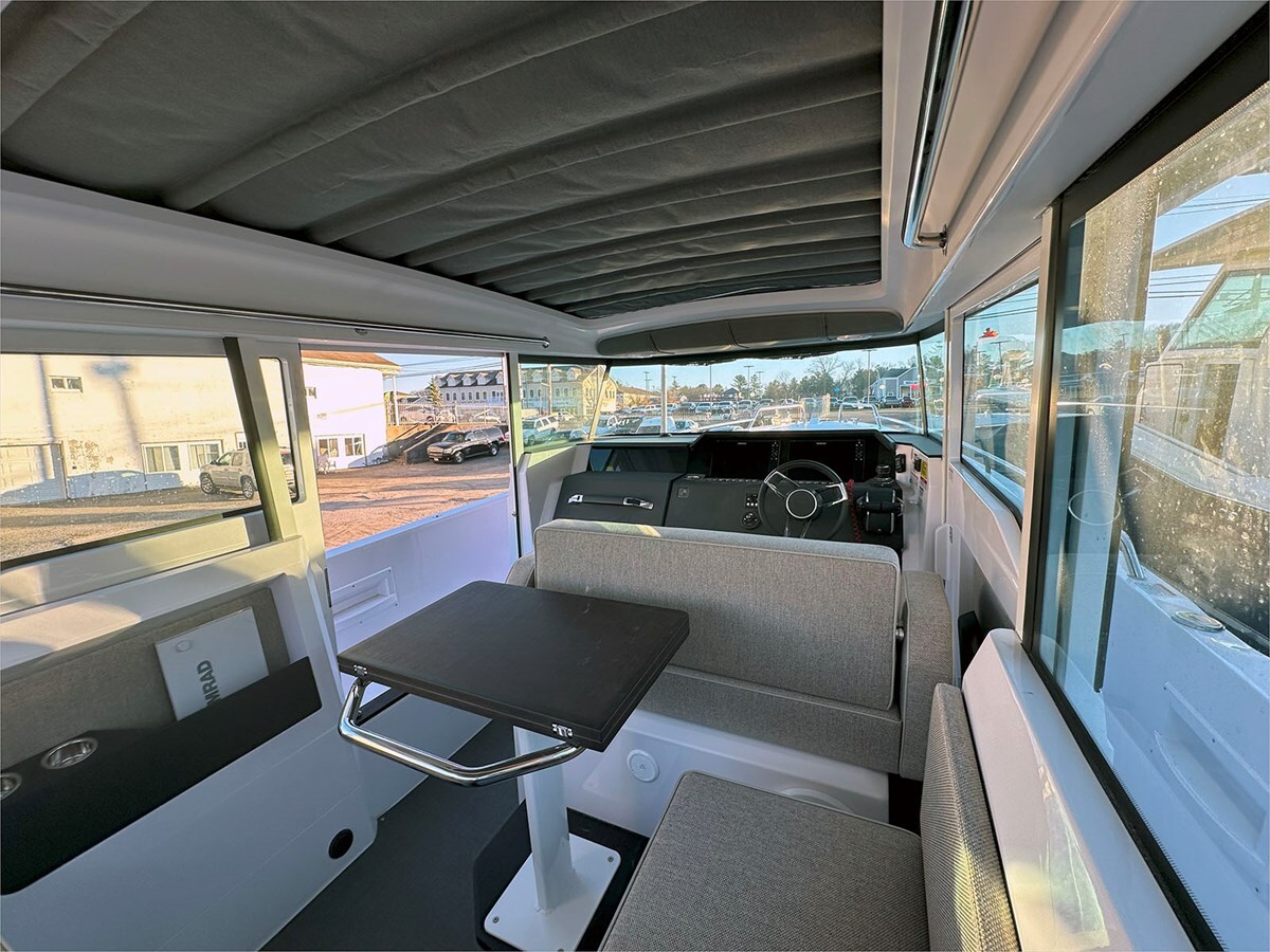 2024-axopar-37-1-54fa4f