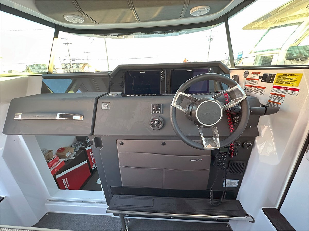 2024-axopar-37-1-54fa4f