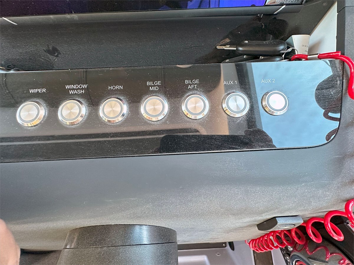 2024-axopar-37-1-54fa4f