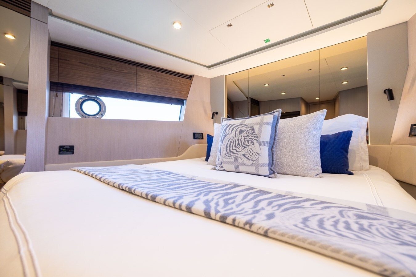 2024-azimut-yachts-71-2-7485f9