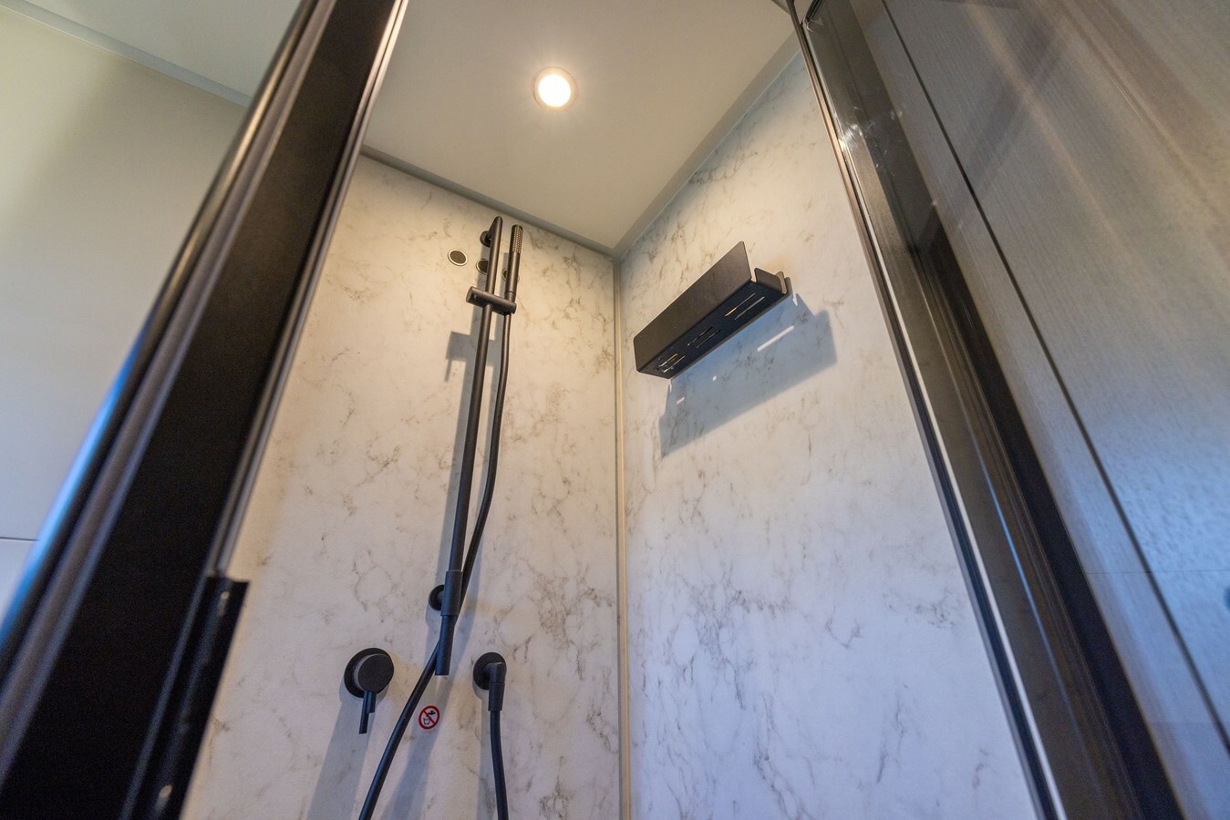 2024-azimut-yachts-71-2-7485f9