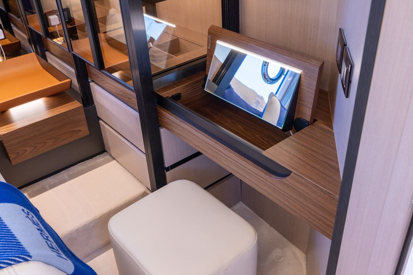 2024-azimut-yachts-71-2-7485f9