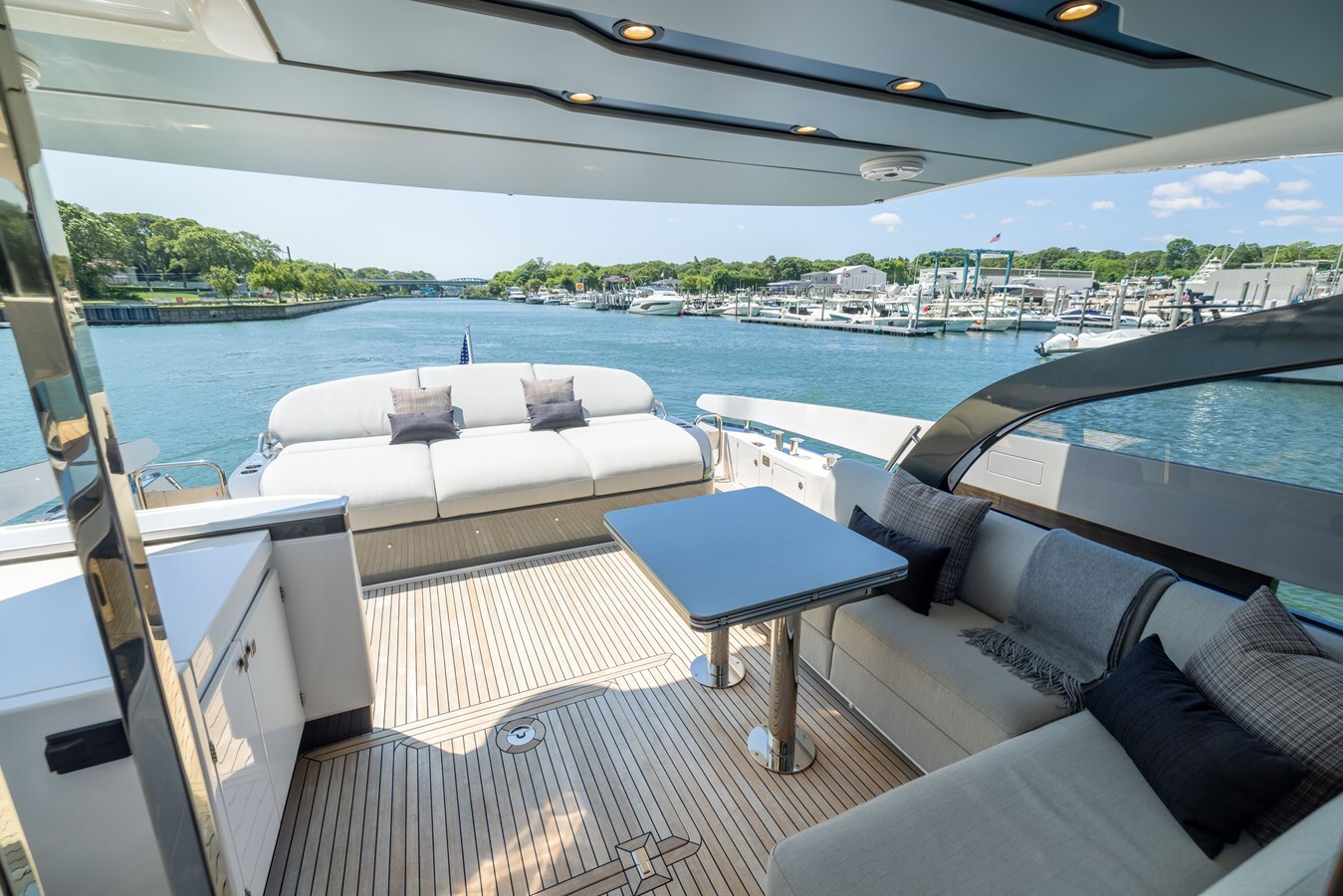 2024-azimut-yachts-71-2-7485f9