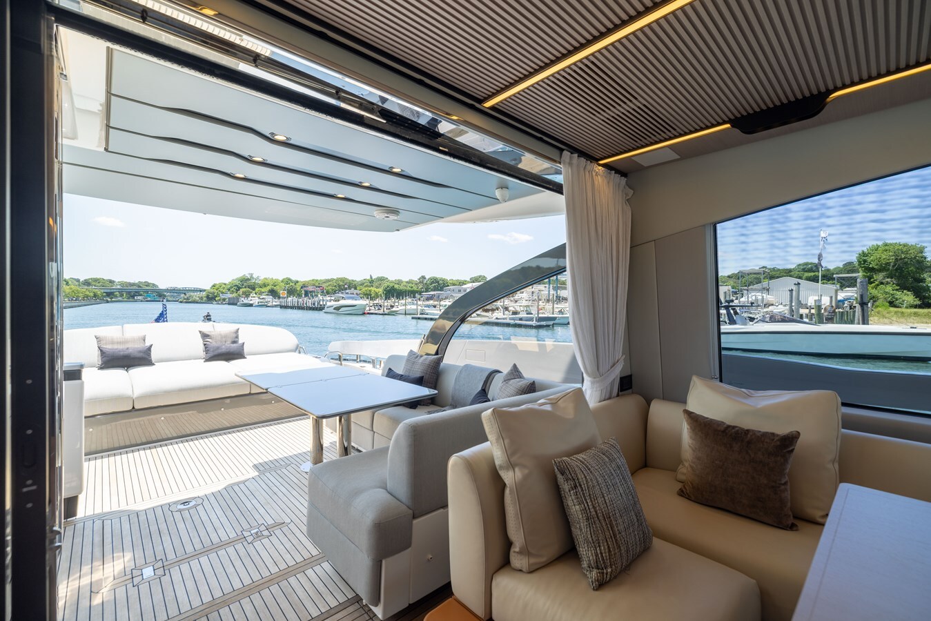 2024-azimut-yachts-71-2-7485f9