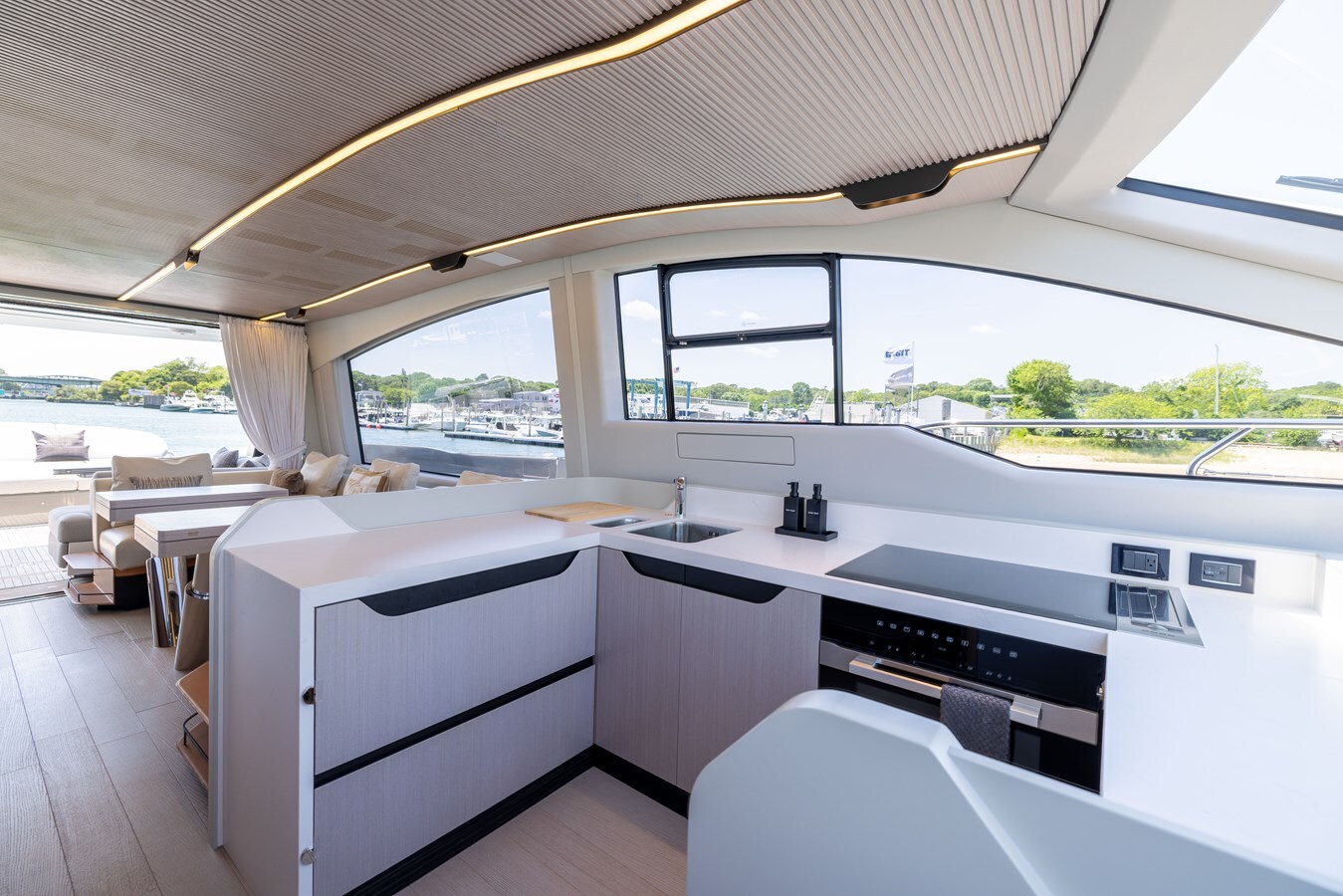 2024-azimut-yachts-71-2-7485f9