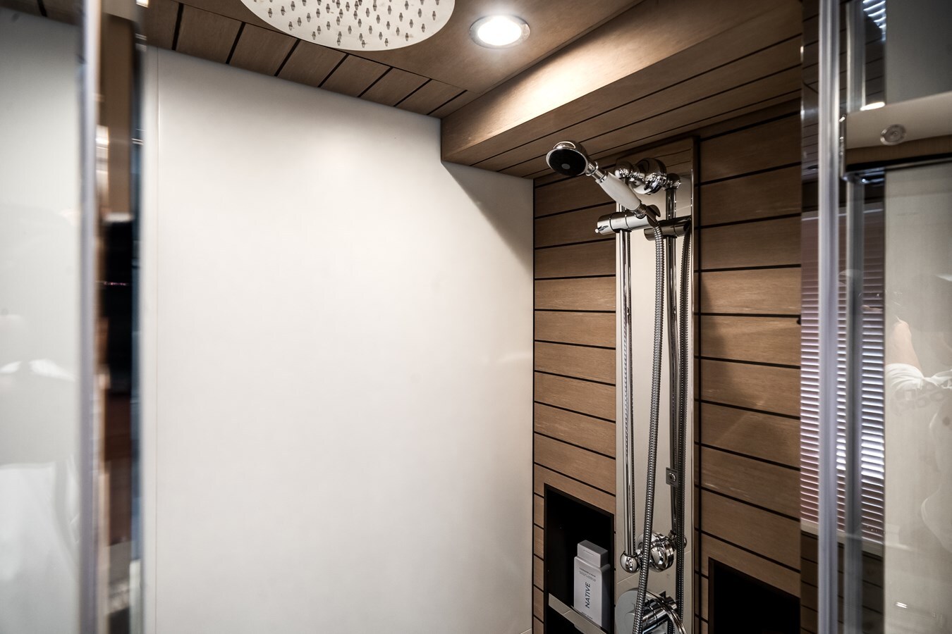 2024-azimut-yachts-87-10-92c32c