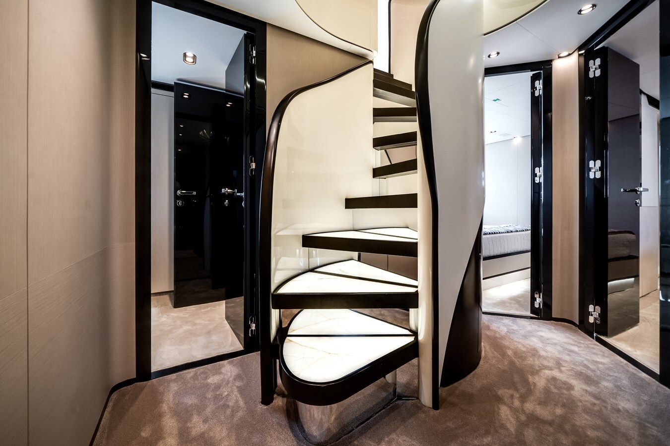 2024-azimut-yachts-87-10-92c32c