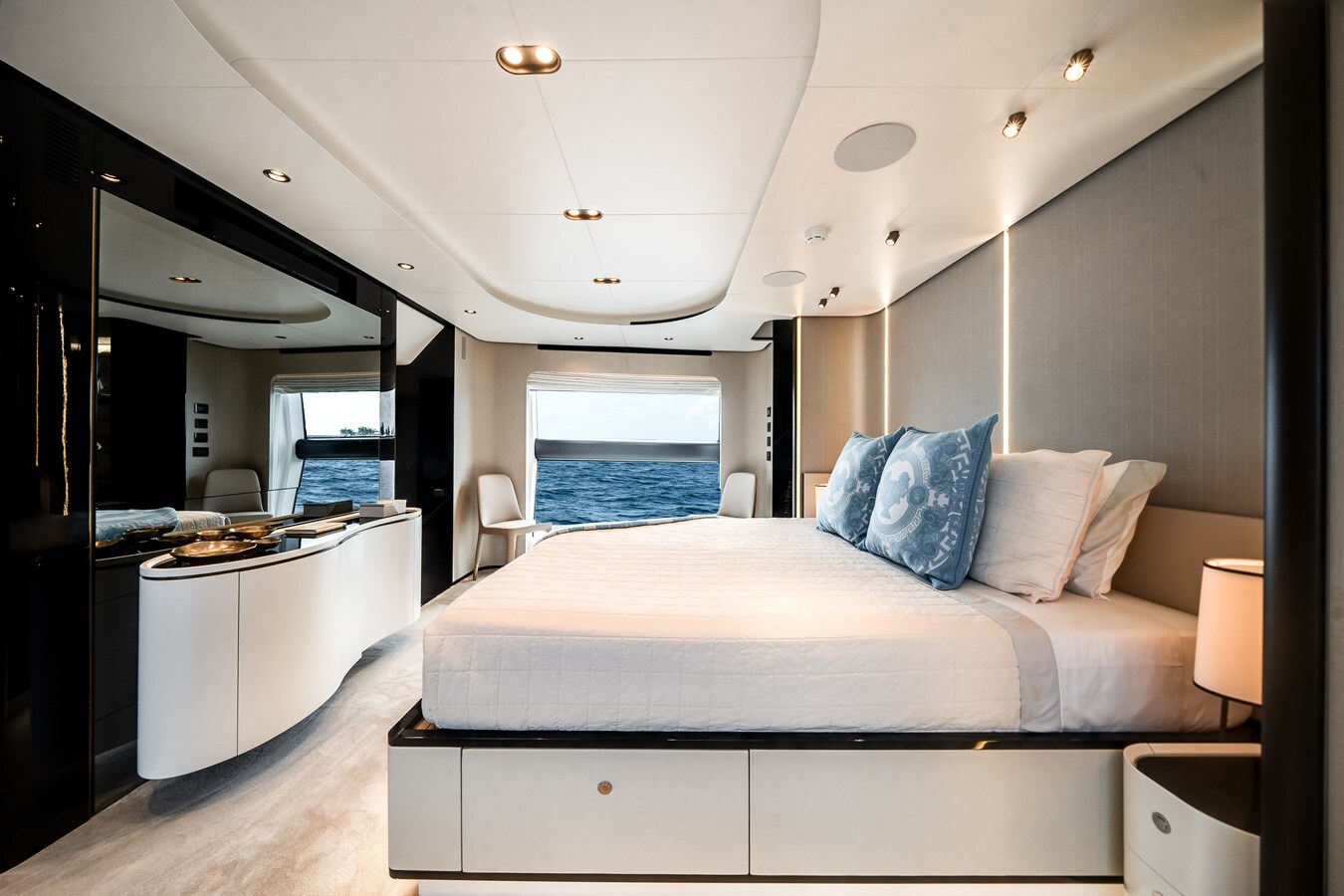 2024-azimut-yachts-87-10-92c32c