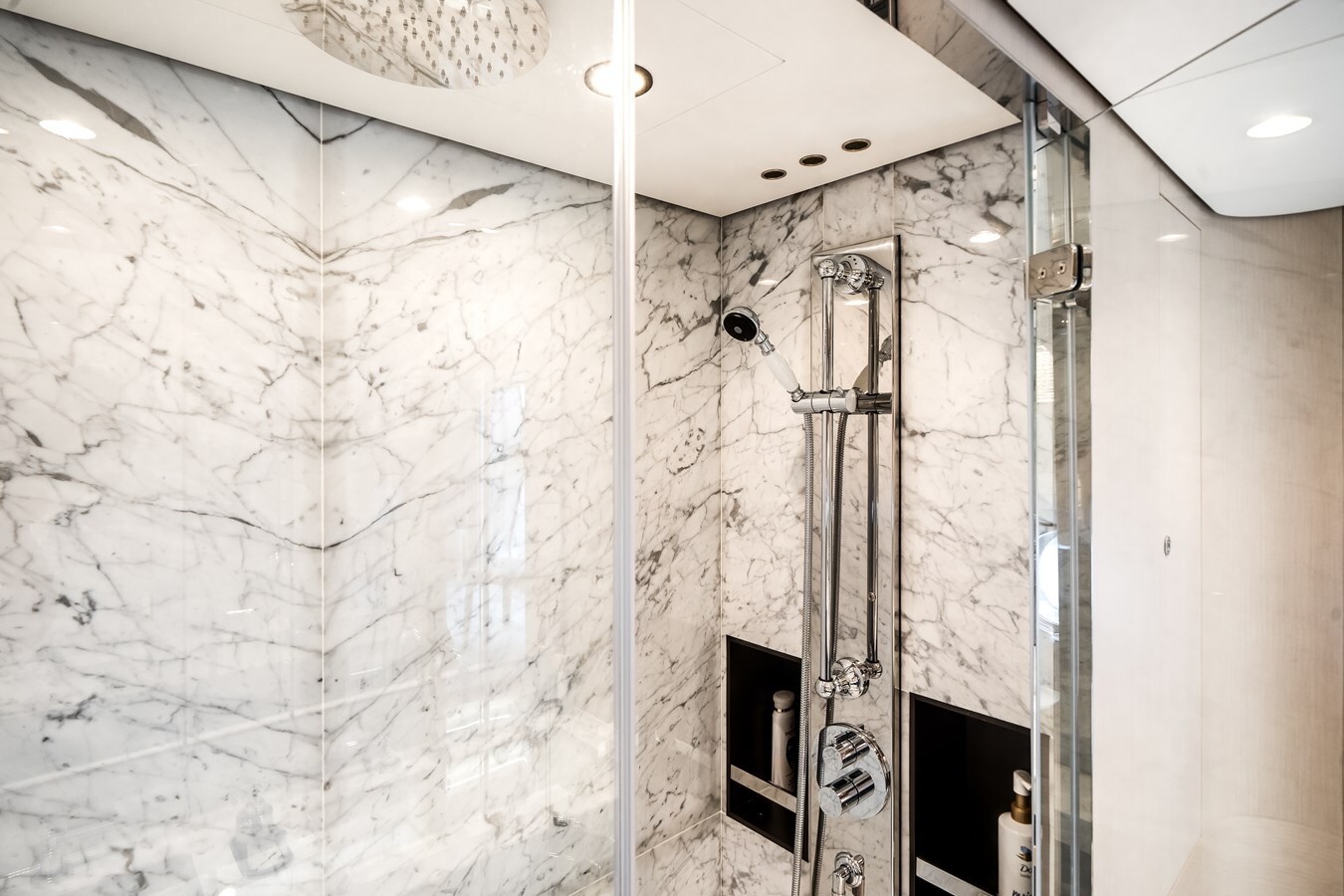 2024-azimut-yachts-87-10-92c32c