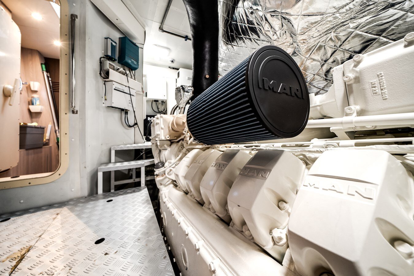 2024-azimut-yachts-87-10-92c32c