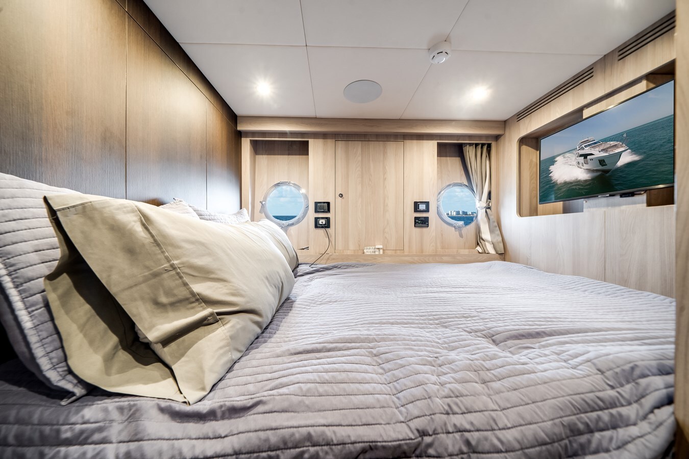 2024-azimut-yachts-87-10-92c32c