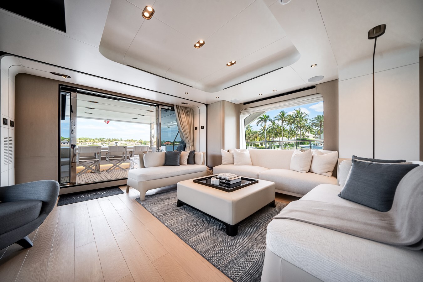 2024-azimut-yachts-87-10-92c32c