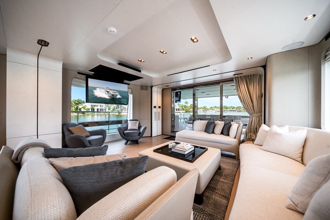 2024-azimut-yachts-87-10-92c32c