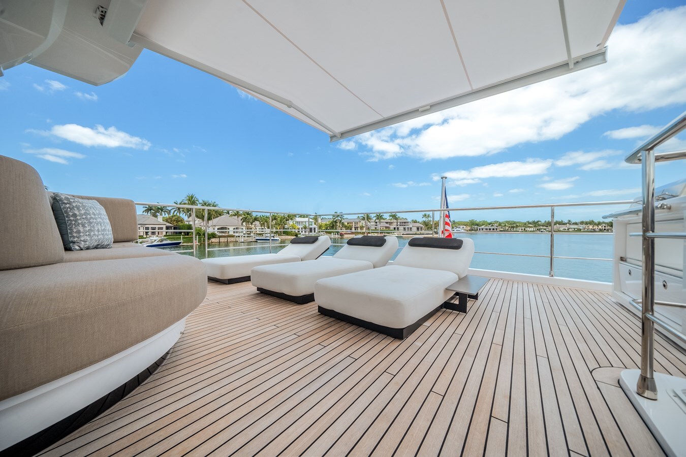 2024-azimut-yachts-87-10-92c32c