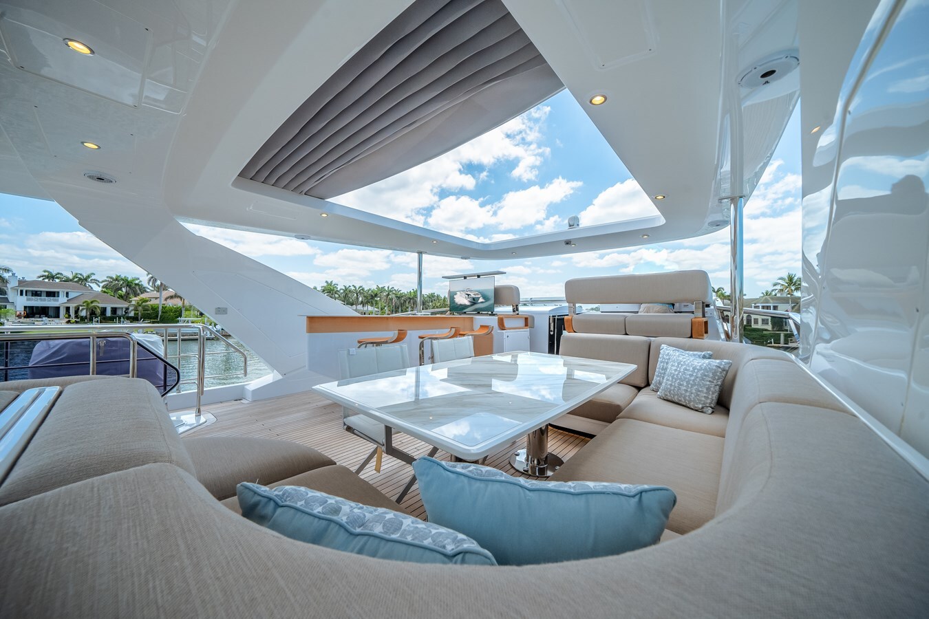 2024-azimut-yachts-87-10-92c32c