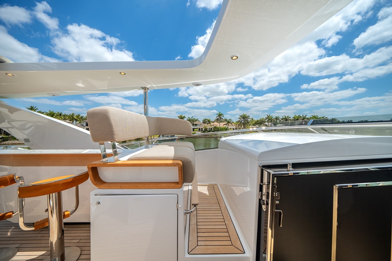 2024-azimut-yachts-87-10-92c32c