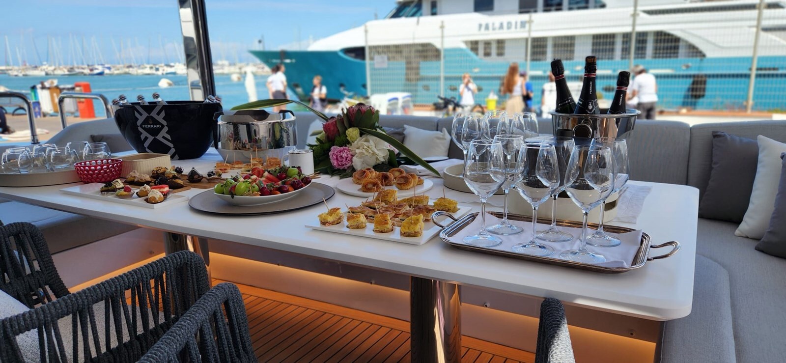 2024-azimut-yachts-87-11-fc7b51