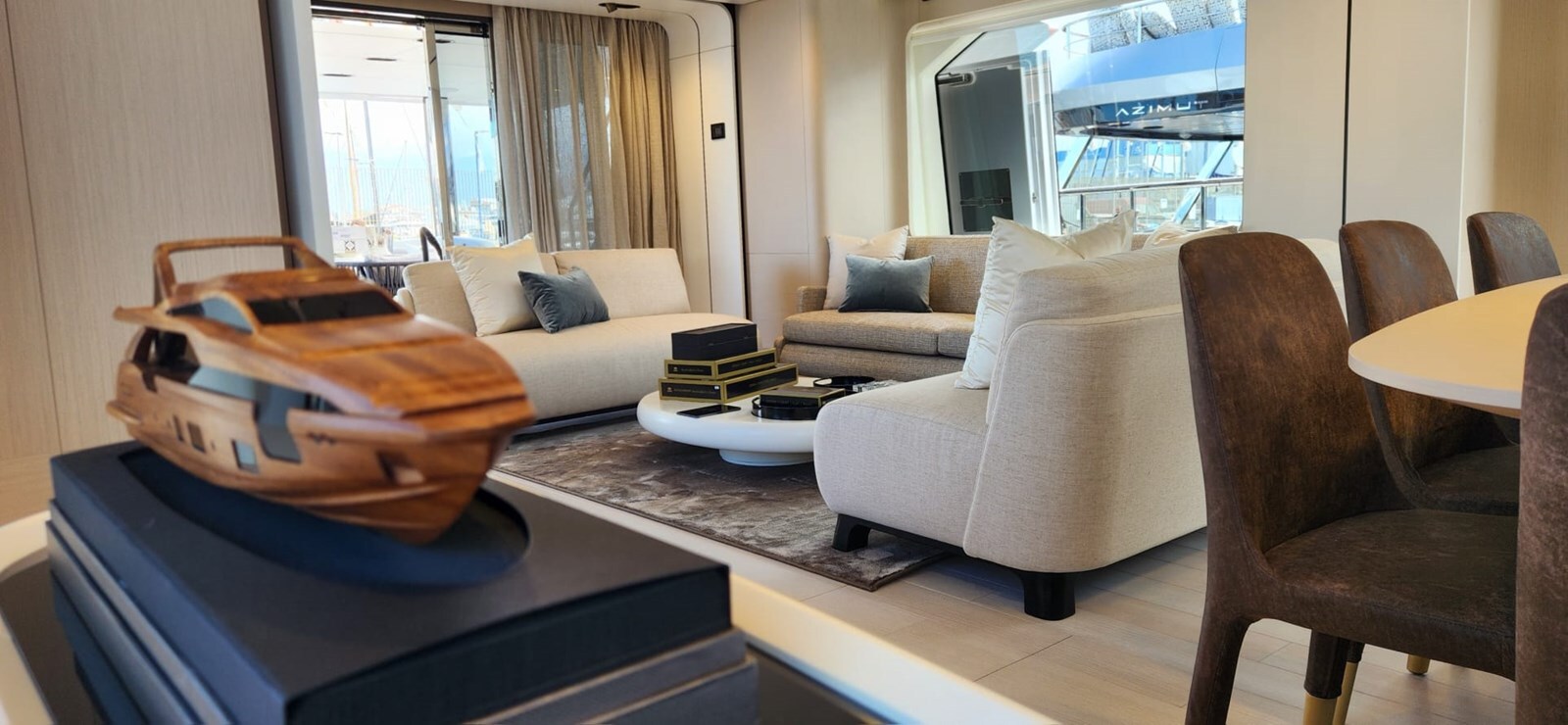 2024-azimut-yachts-87-11-fc7b51