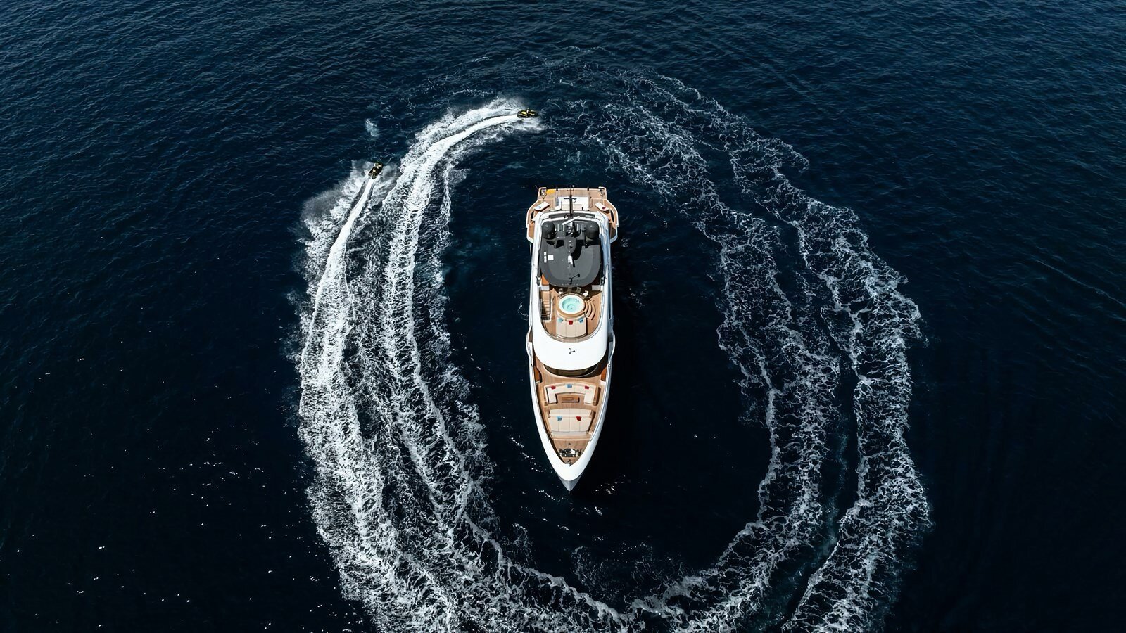 2024-benetti-133-11-4d0220