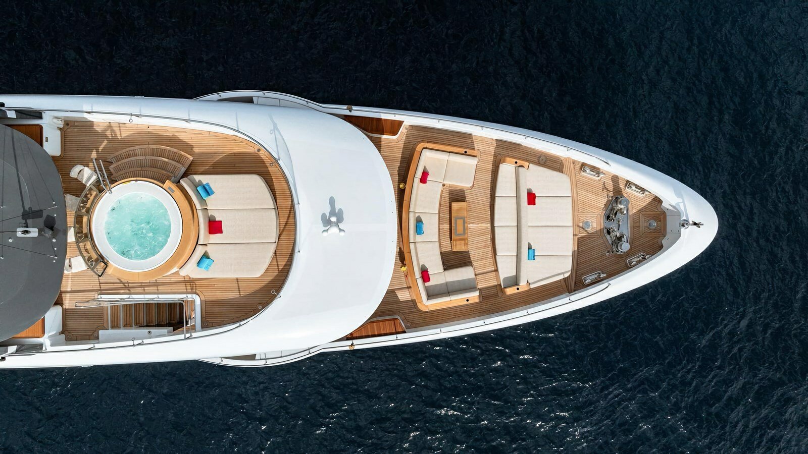 2024-benetti-133-11-4d0220