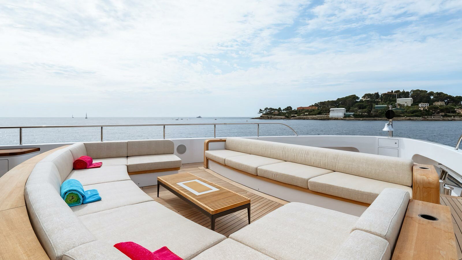 2024-benetti-133-11-4d0220